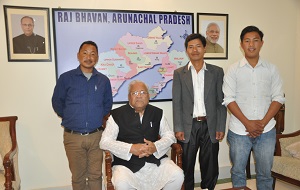 The Governor of Arunachal Pradesh Shri PB Acharya with Members of Itanagar Auto rickshaw Association at Raj Bhavan Itanagar on 31st  January 2017.